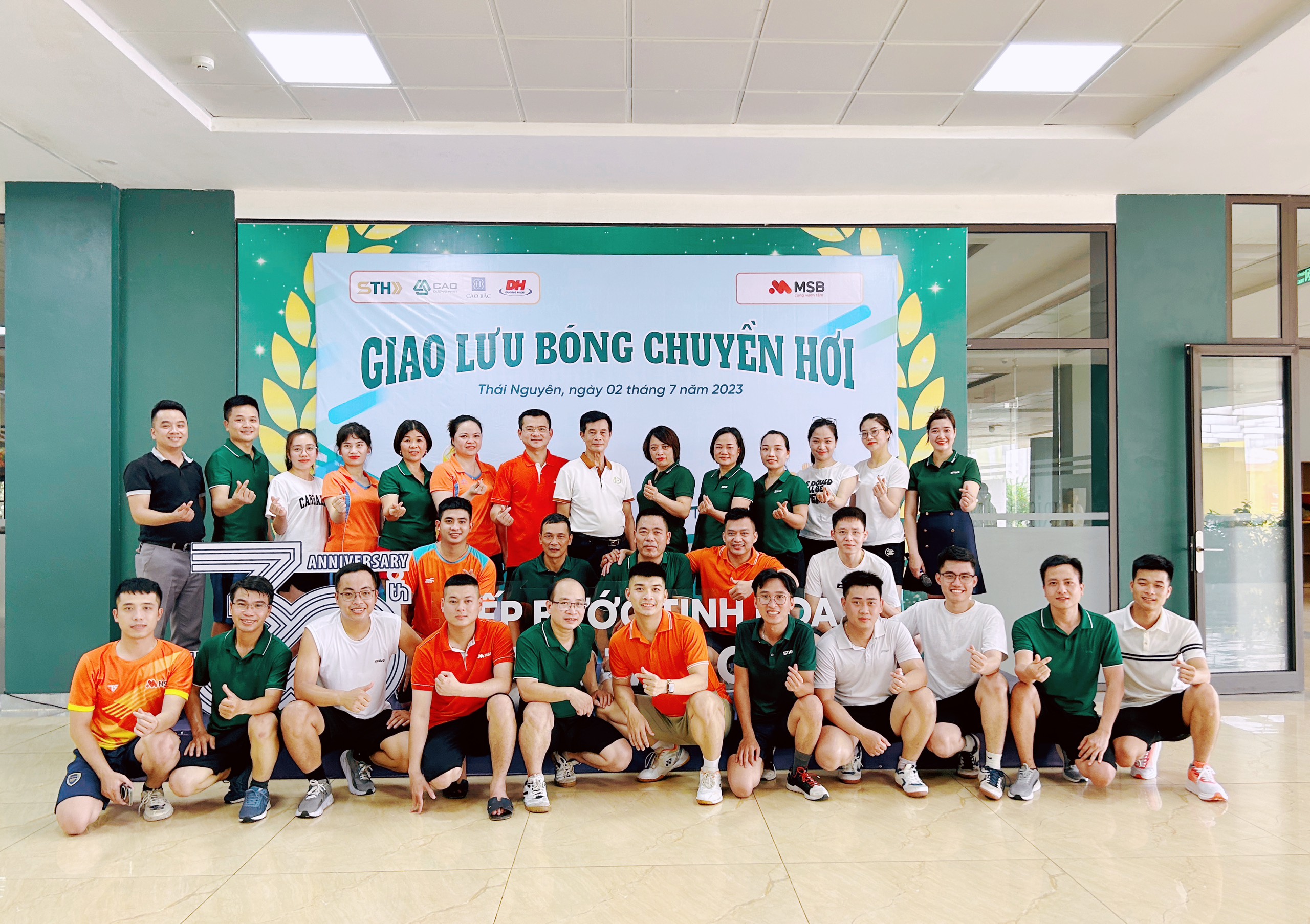 Giao lưu bóng chuyền hơi các đơn vị trong hệ thống Thái Hưng cùng Ngân hàng TMCP Hàng hải Việt Nam